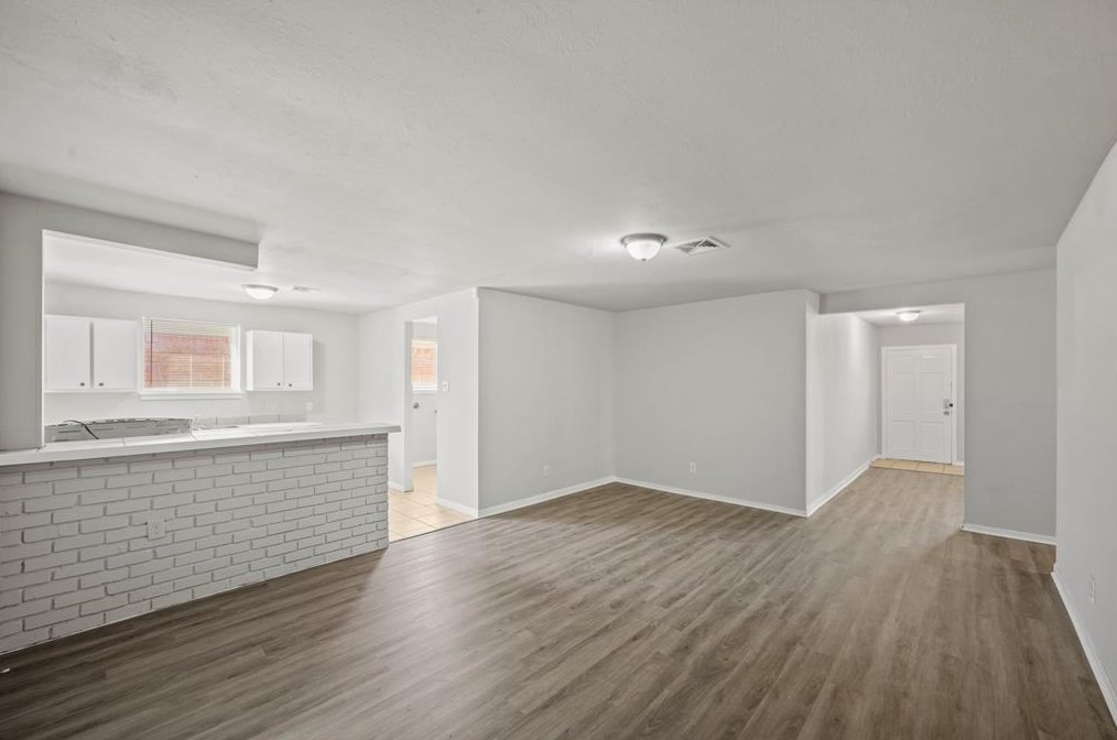 4403 Trafalgar Dr, Houston, TX 77045