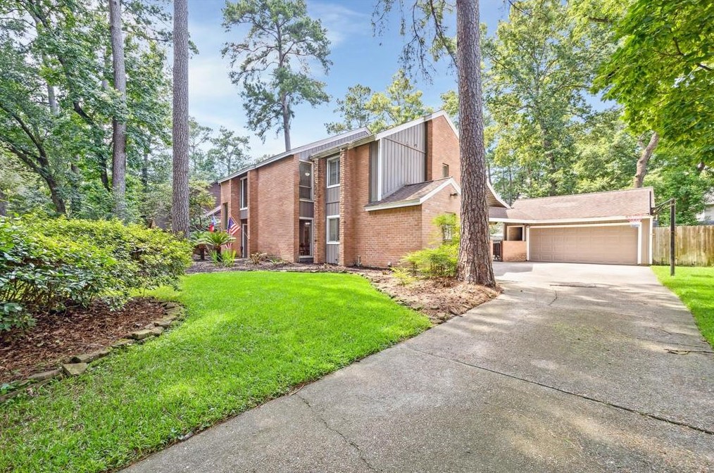 3111 Little Bear Dr, Humble, TX 77339-2464