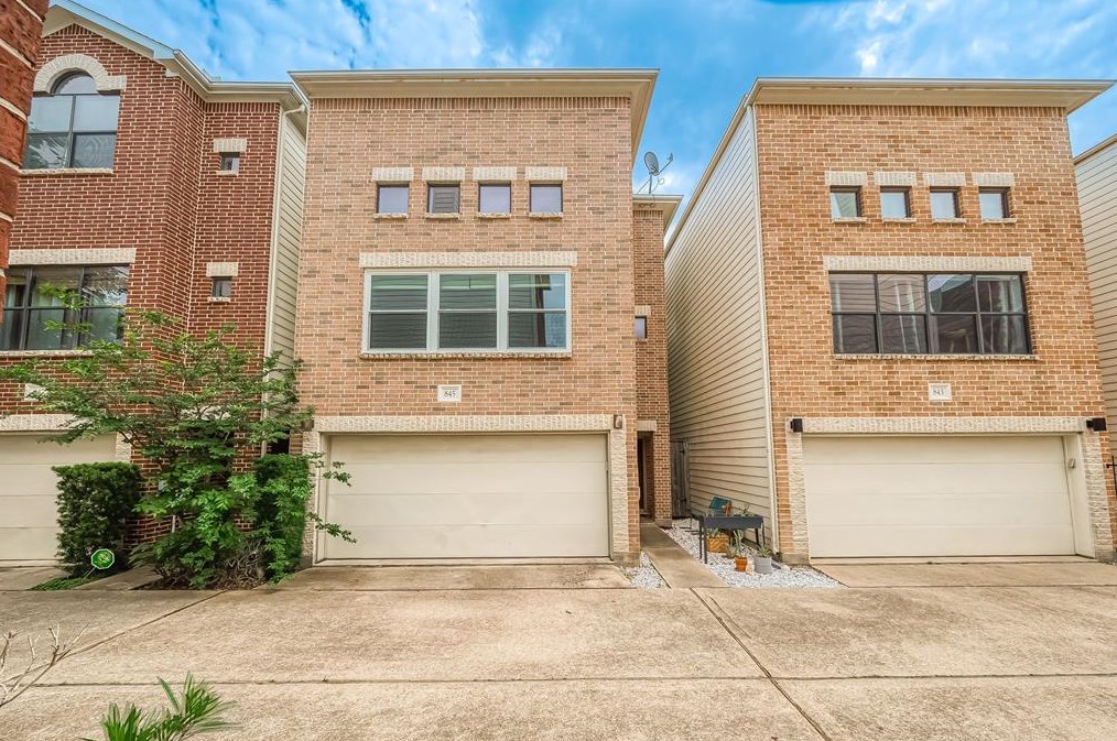 845 25th St, Houston, TX 77009-1716