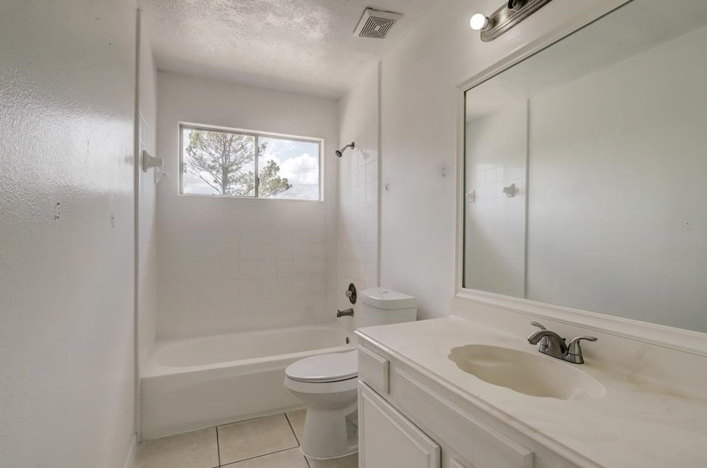 9414 Worfield Ct, Sugar Land TX exterior