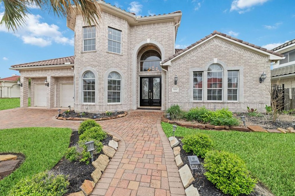 10311 Fountain Shores Dr, Houston, TX 77065
