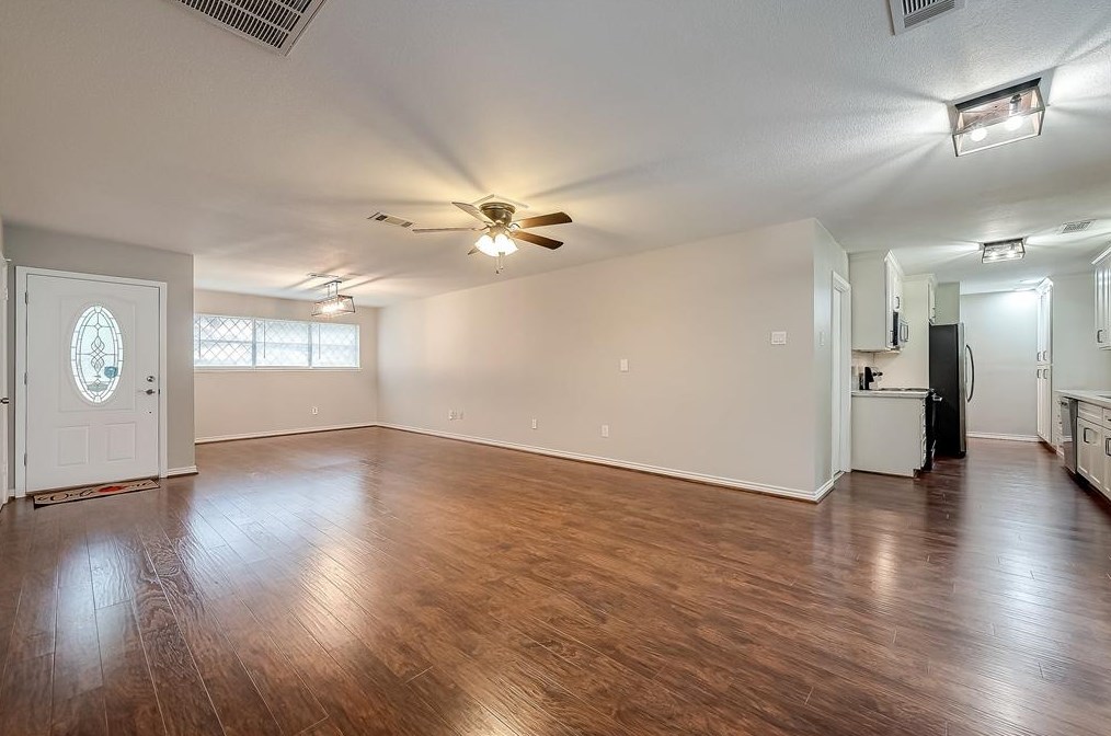 2811 Blueberry Ln, Pasadena TX 77502-5446 exterior