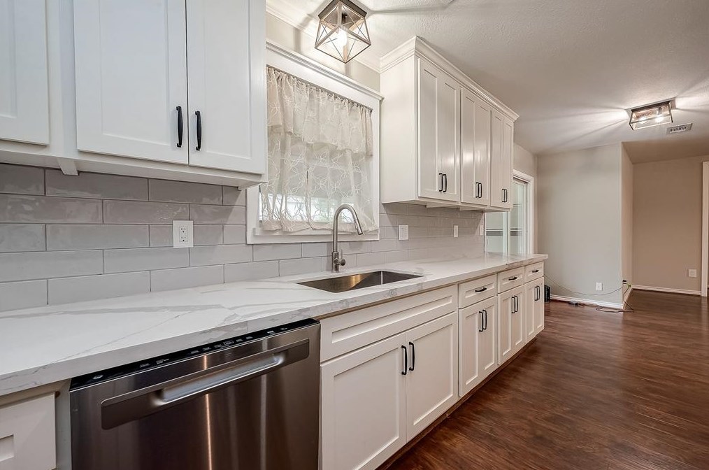 2811 Blueberry Ln, Pasadena TX 77502-5446 exterior