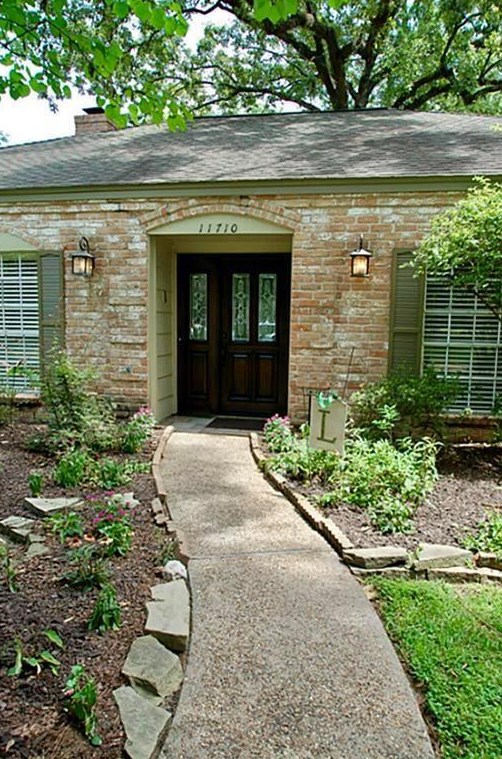 11710 Glenway Dr, Houston, TX 77070-2809