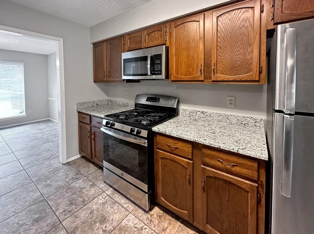 5414 Windsor Forest Dr, Houston, TX 77088-2711