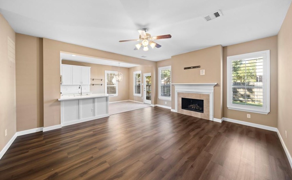 9523 Comstock Meadows Dr, Houston, TX 77095
