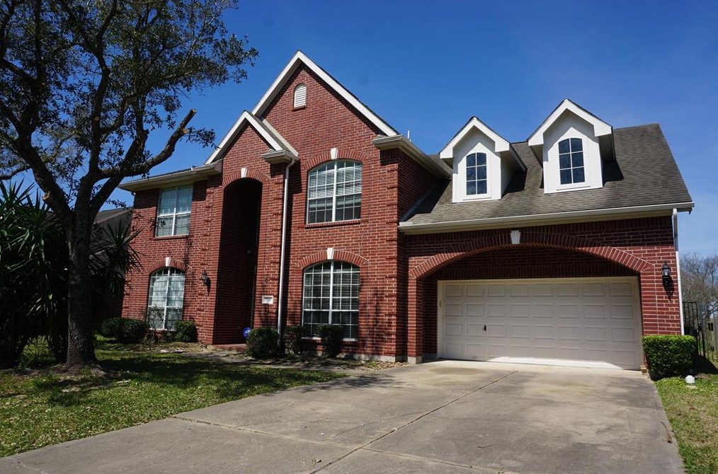 506 N Elder Grove Dr, Pearland, TX 77584