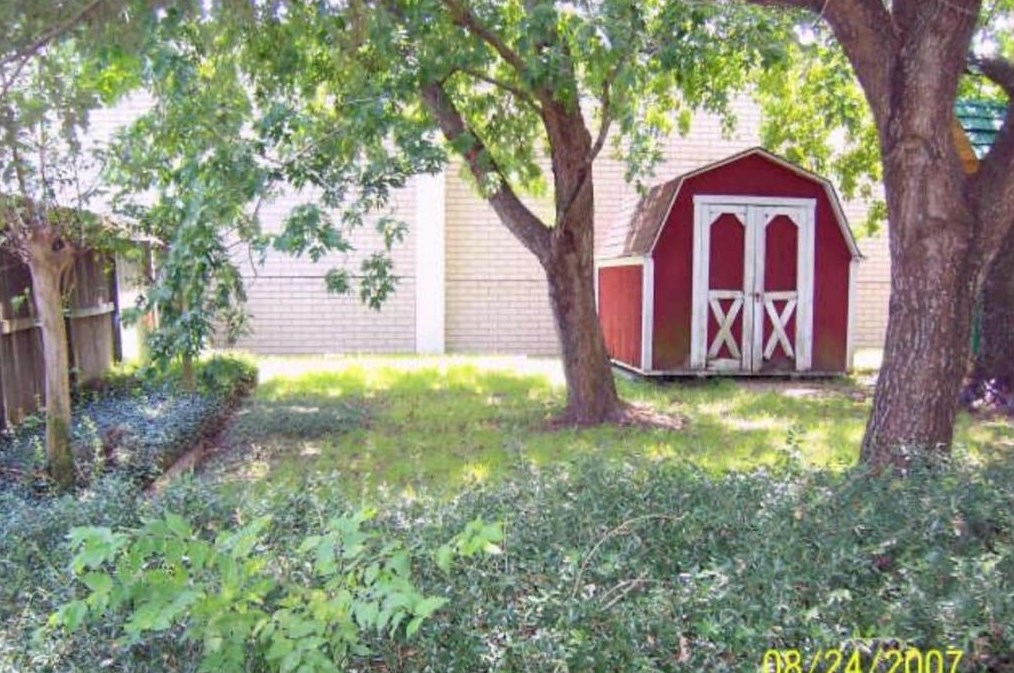 11426 Kirkwyn Dr, Houston, TX 77089-2222