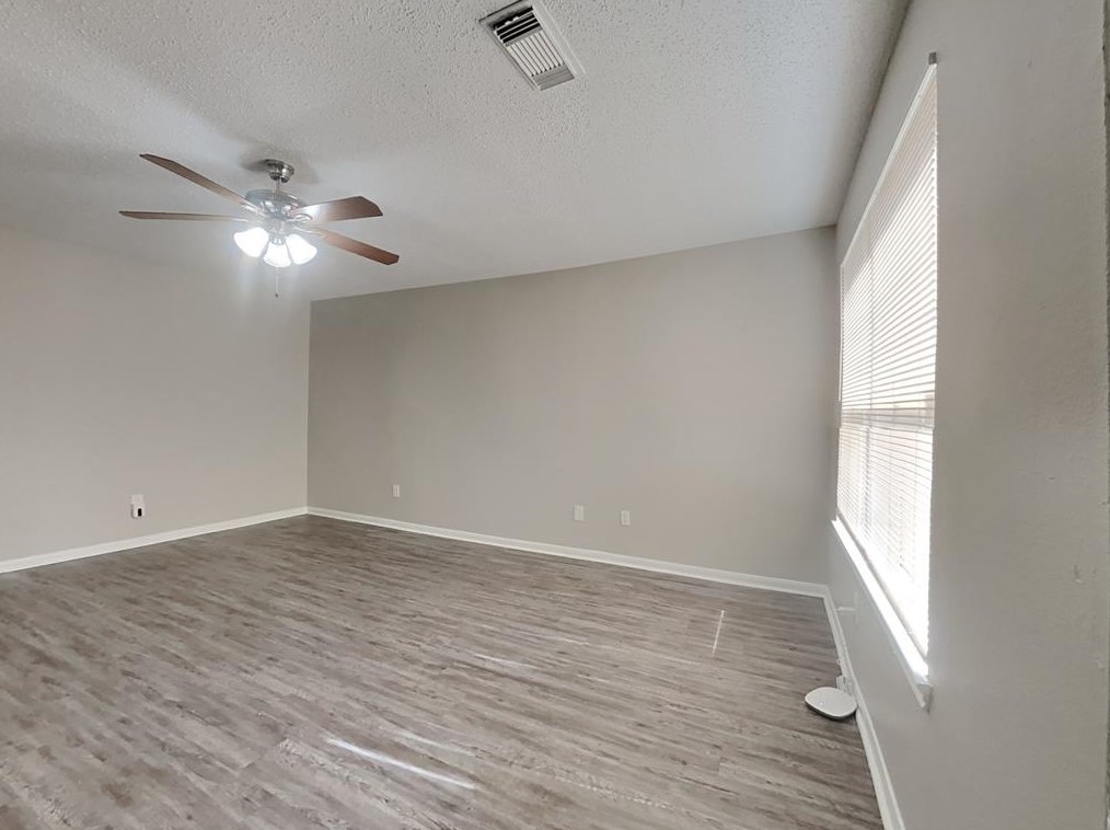 3210 Kelling St, Houston, TX 77045