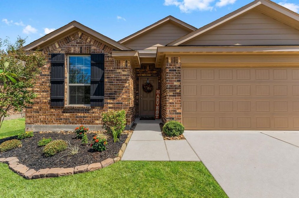 23122 Peerless Dr, Spring, TX 77373-8640