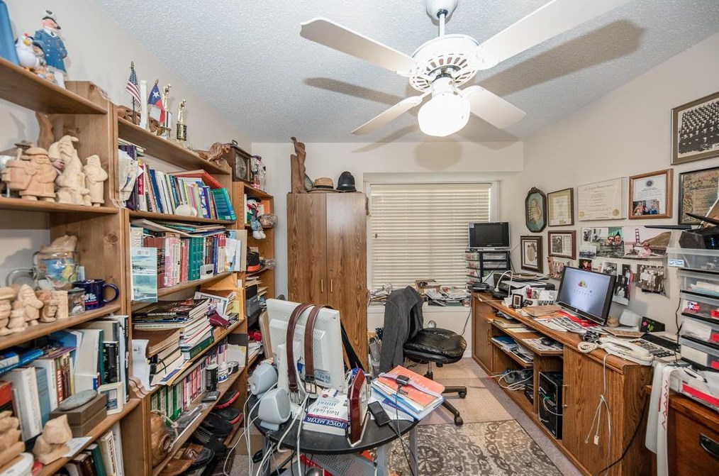 1919 Vinces Brg, Sugar Land TX 77478-4255 exterior