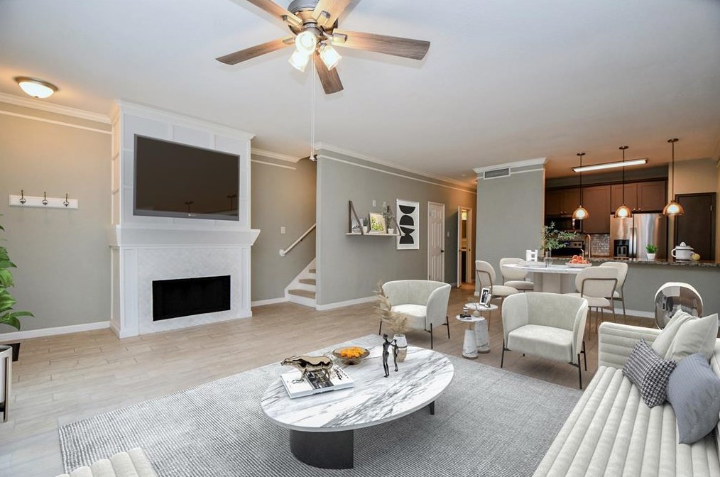 382 Wilcrest Dr, Houston, TX 77042-1010