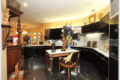 2726 N Southern Oaks Drive, Houston, TX 77068 - Photo 10