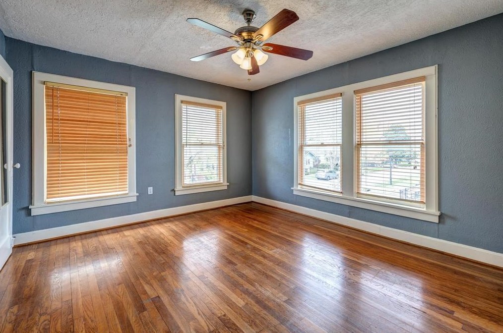 802 Columbia St Apt 4, Houston, TX 77007