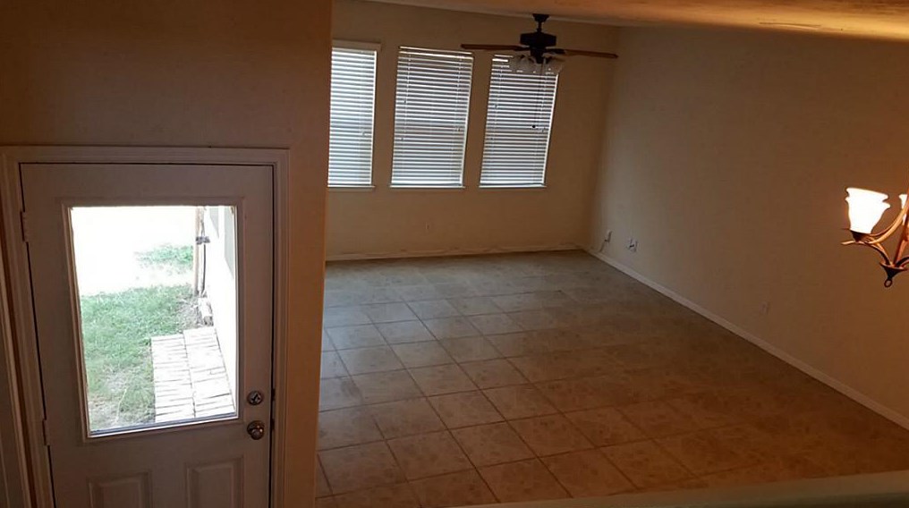 8529 Sunset Loch Dr, Spring TX  77379-5125 exterior