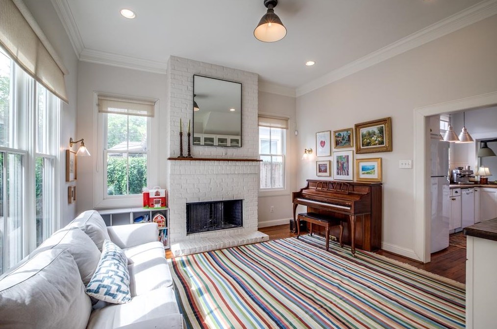 302 13 St, Houston TX  77008-7145 exterior