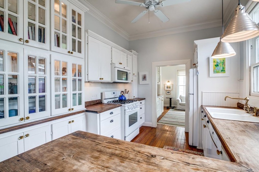 302 13 St, Houston TX  77008-7145 exterior