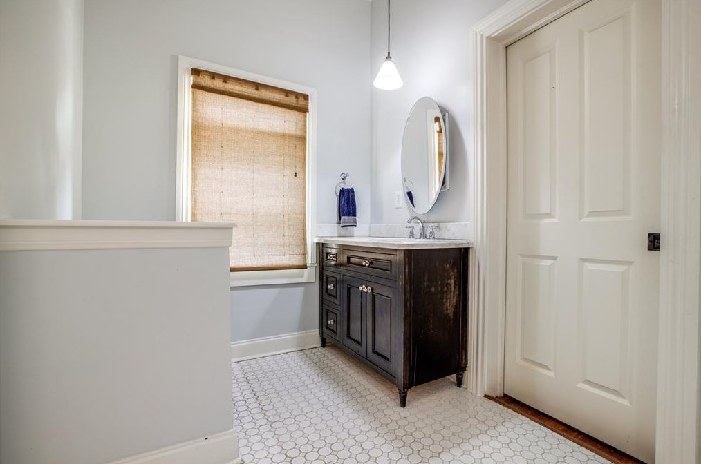 302 13 St, Houston TX  77008-7145 exterior