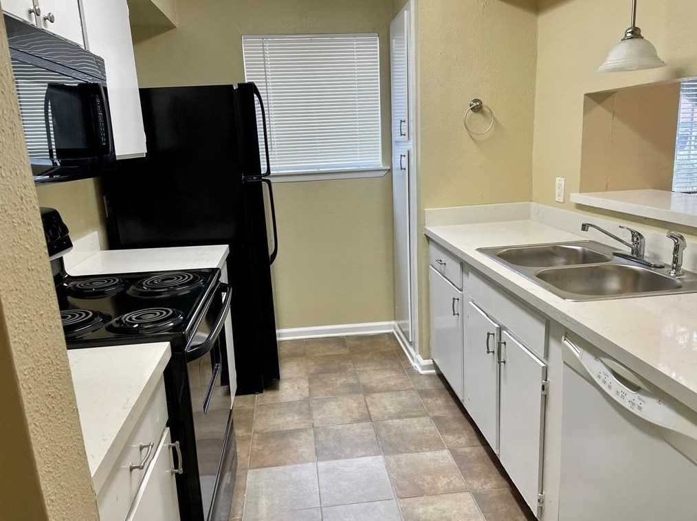 6601 Sands Point Dr Apt 74, Houston, TX 77074