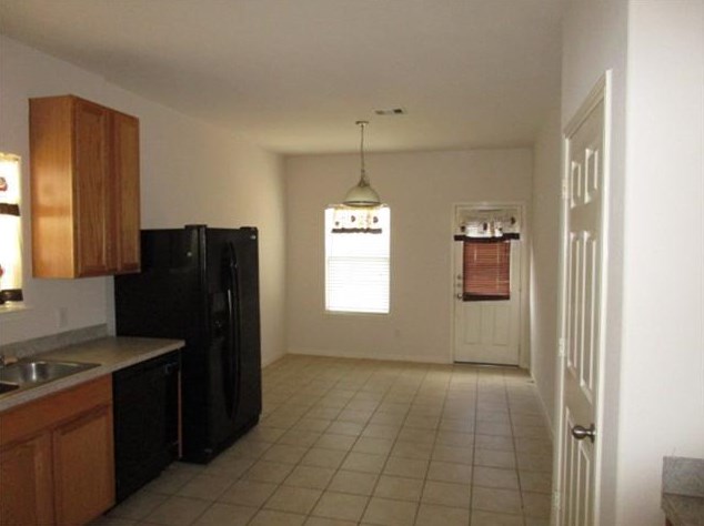 6702 Castle Terrace Ct, Spring TX  77379-5183 exterior