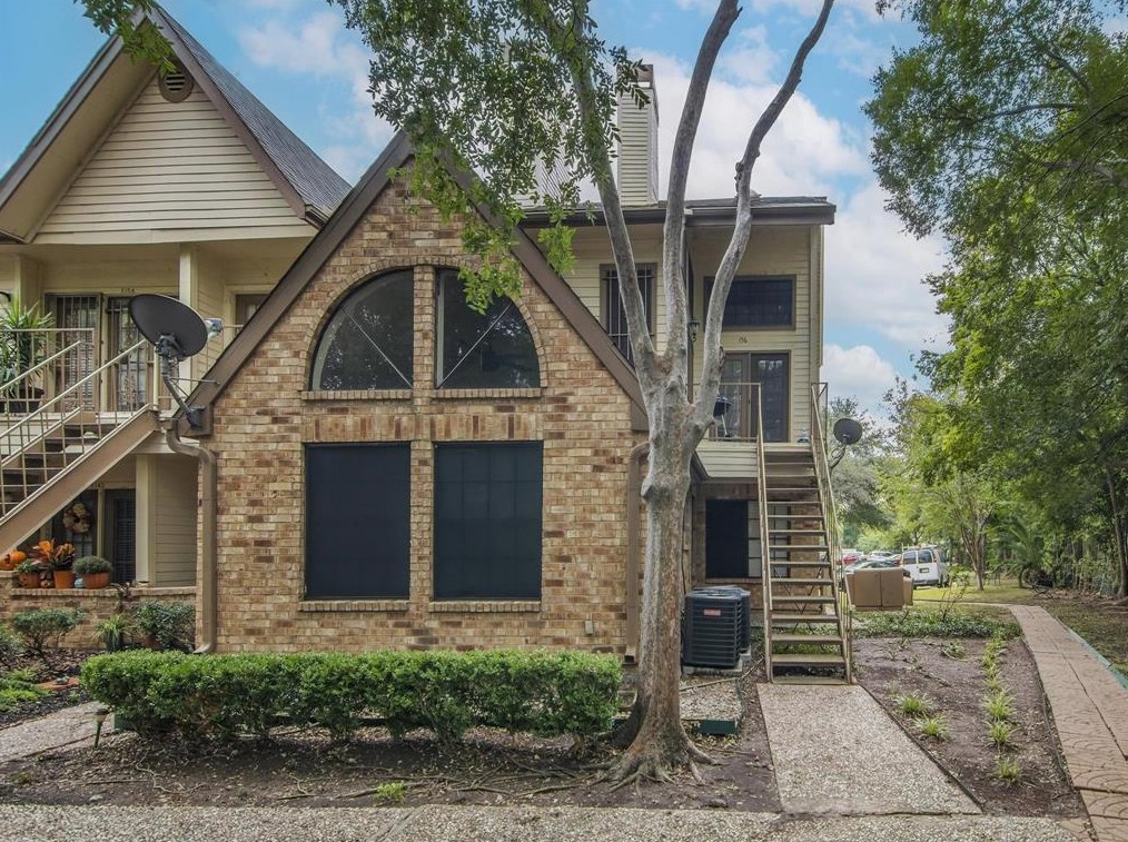 2425 Holly Hall St #156, Houston, TX 77054