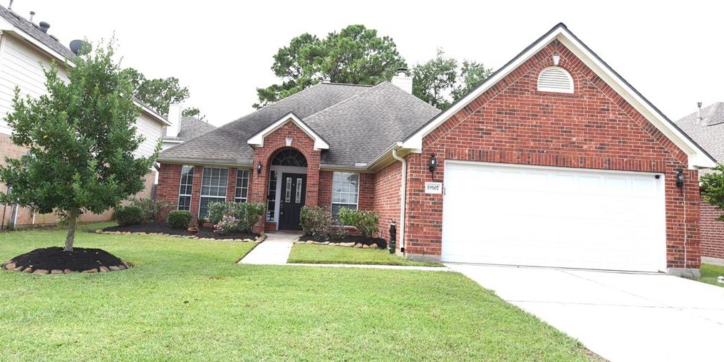 19507 Papago Dr, Tomball, TX 77377