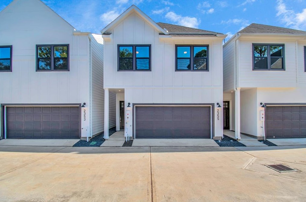2355 Hoskins Dr, Houston, TX 77080