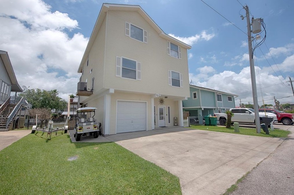 11 S Sandpiper St, La Marque, TX 77568
