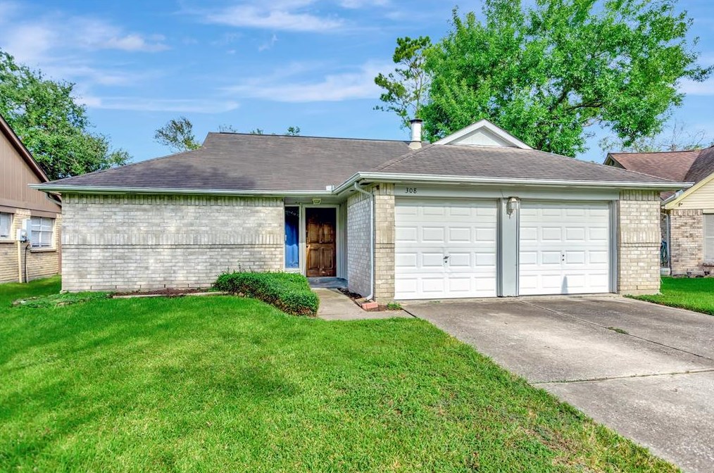 308 Foxtail Ct, League City, TX 77573