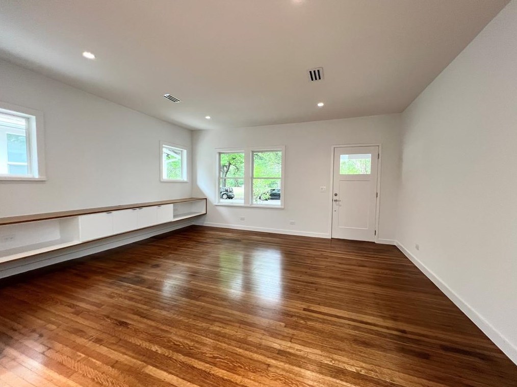 1411 Branard St, Houston, TX 77006-4803
