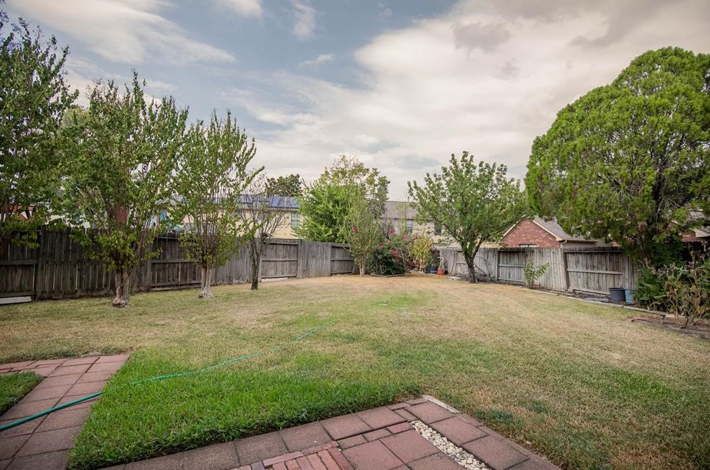 6435 Box Blf Ct, Sugar Land TX  77479-5022 exterior