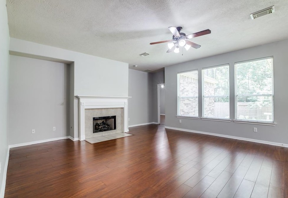 2106 Long Trl Path Ct, Spring TX 77373-7646 exterior