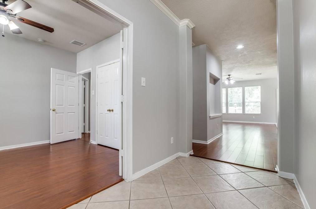 2106 Long Trl Path Ct, Spring TX 77373-7646 exterior