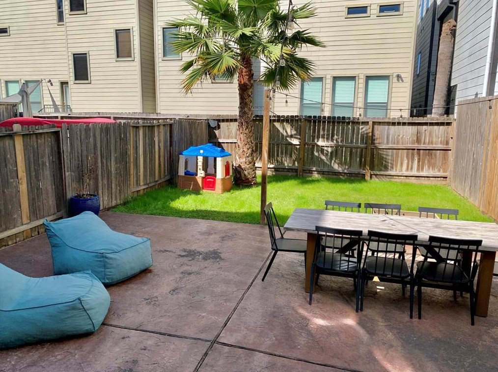 5524 Petty St, Houston, TX 77007