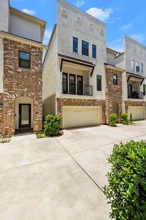 742 W 24th St, Houston, TX 77008