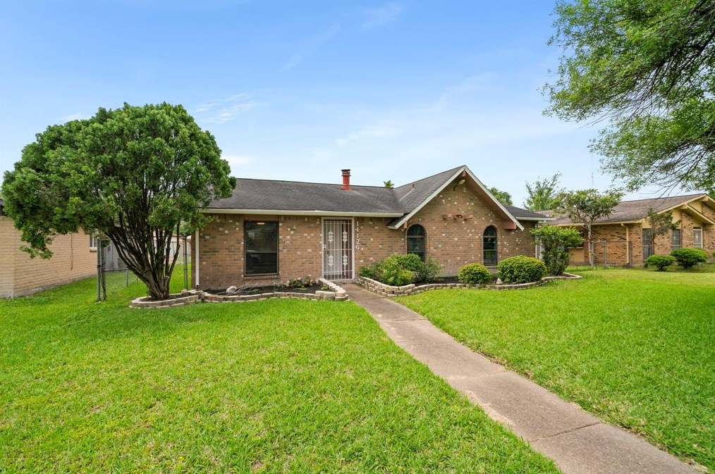 14126 Meyersville Dr, Houston, TX 77049-4027