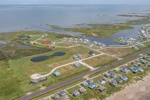 3923 Curlew Dr, Galveston, TX 77554 - Photo 1