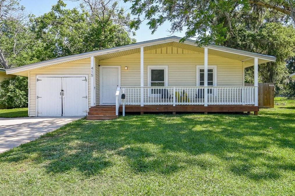 415 Winding Way St, Richwood, TX 77566-5441