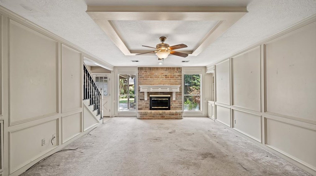 12415 Oakcroft Dr, Houston, TX 77070-2238