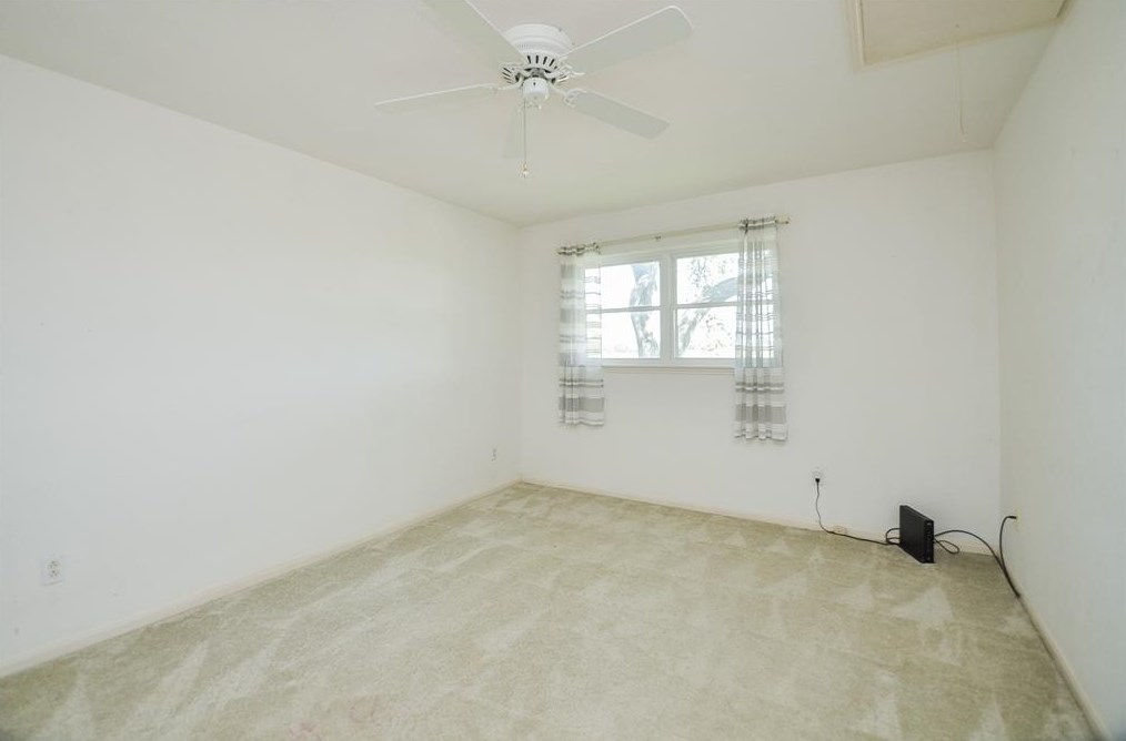 10137 Kemp Frst, Houston TX  77080-2509 exterior