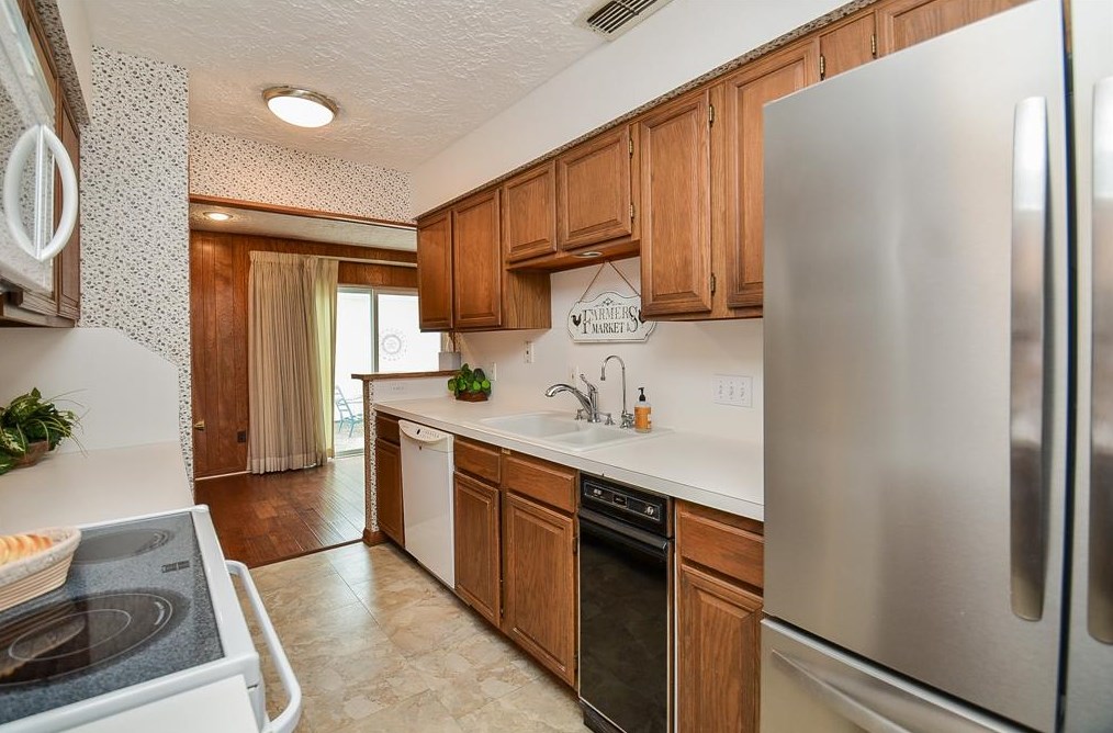 10137 Kemp Frst, Houston TX  77080-2509 exterior