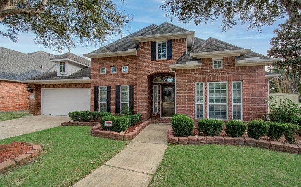 3823 Bluffstone Ct, Sugar Land, TX 77479