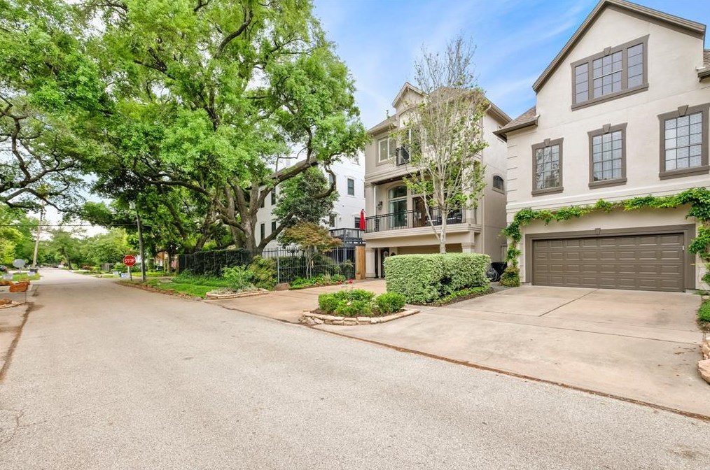 6503 Pickens St, Houston, TX 77007-2021