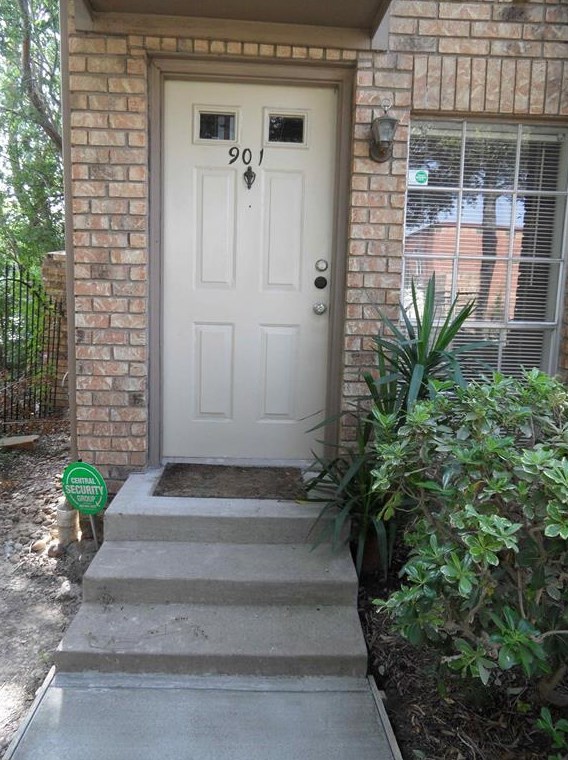 10615 Briar Forest Dr Apt 901, Houston, TX 77042
