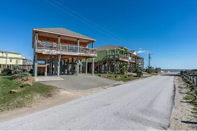 974 S Stingaree Drive, Crystal Beach, TX 77650 - Photo 2