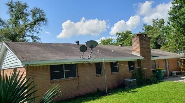 119 Timber Ln, Baytown, TX 77520-1331