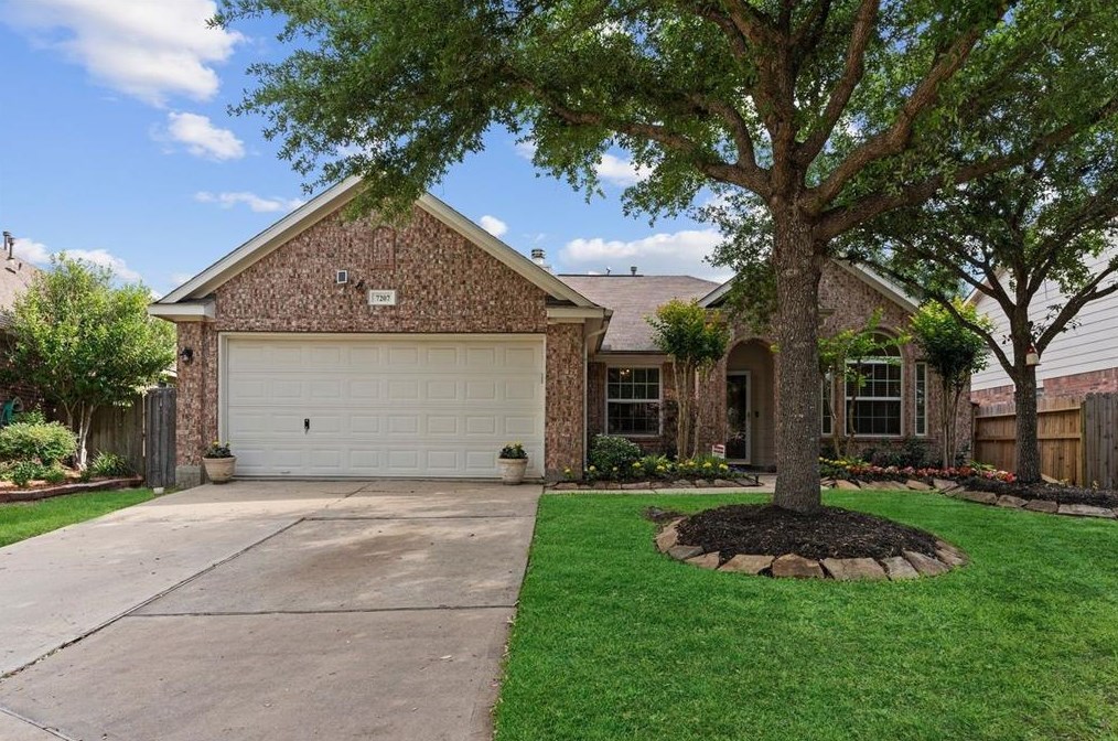 7207 Palmito Ranch Dr, Richmond, TX 77406