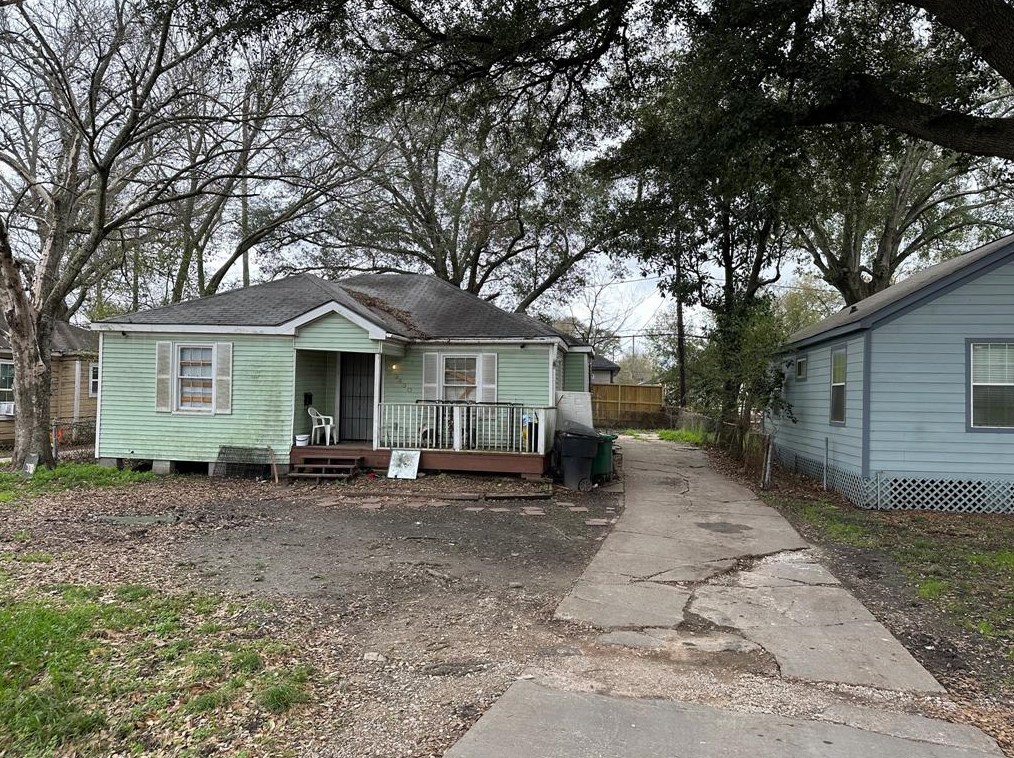 3430 Mount Pleasant St, Houston, TX 77021-5506