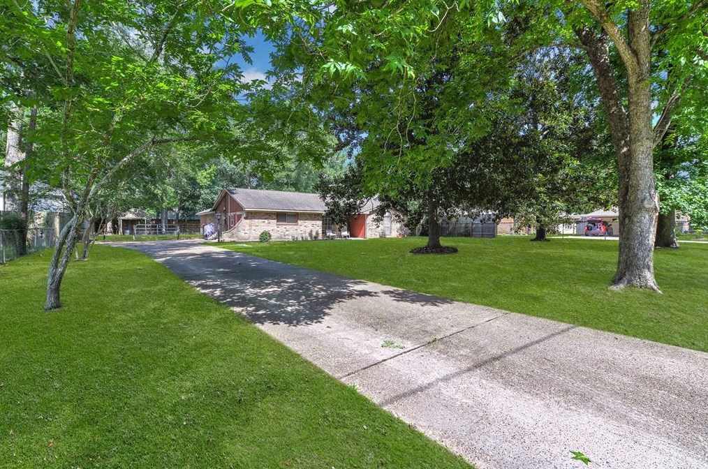 24324 Kelly St, Porter, TX 77365-5652