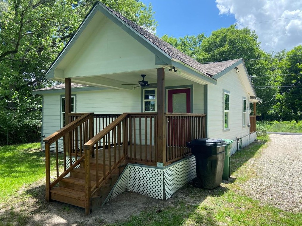 7524 Burt St, Houston, TX 77088